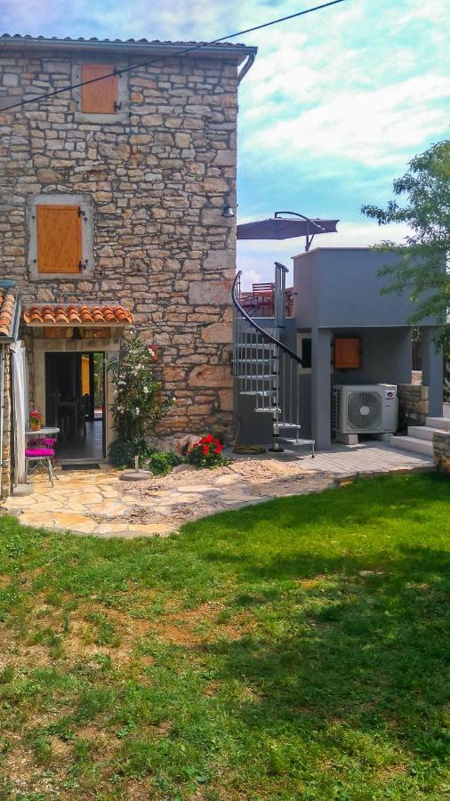 Apartment Li Tar-Vabriga Exterior photo