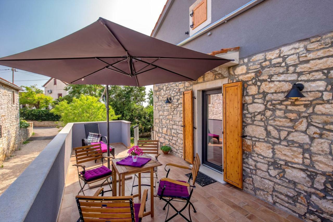 Apartment Li Tar-Vabriga Exterior photo